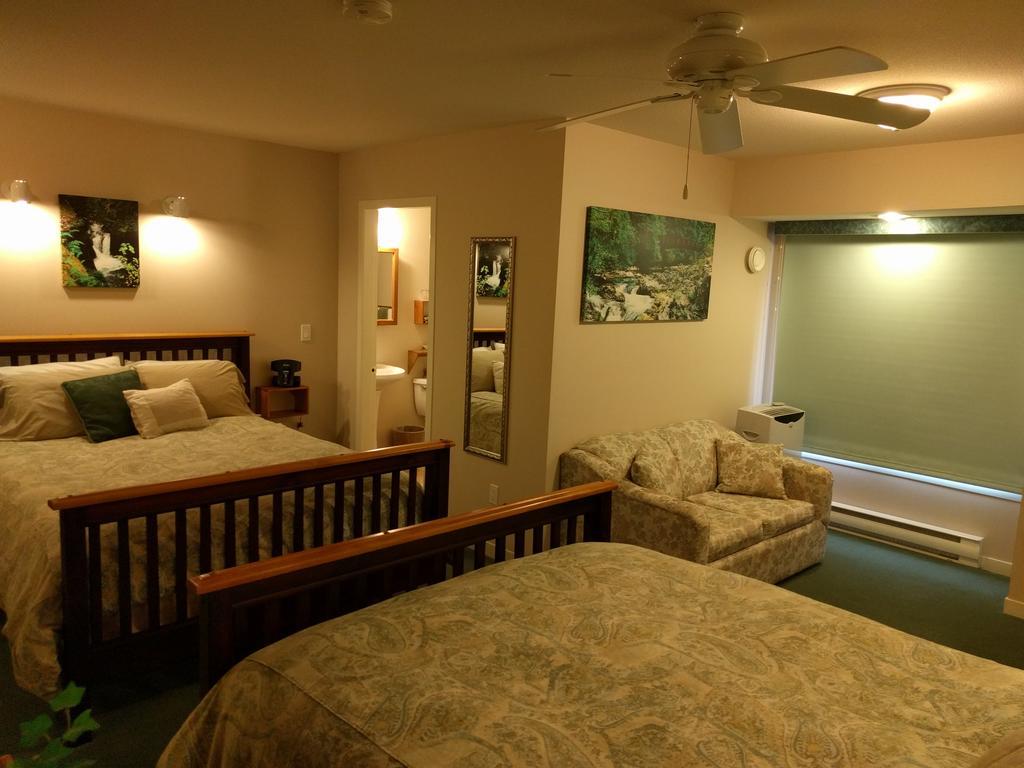 Cedar Wood 4* Port Alberni