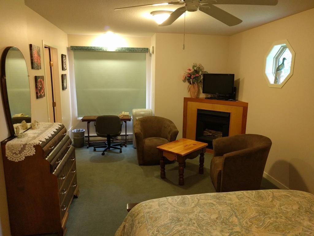 Bed & Breakfast Cedar Wood 4*