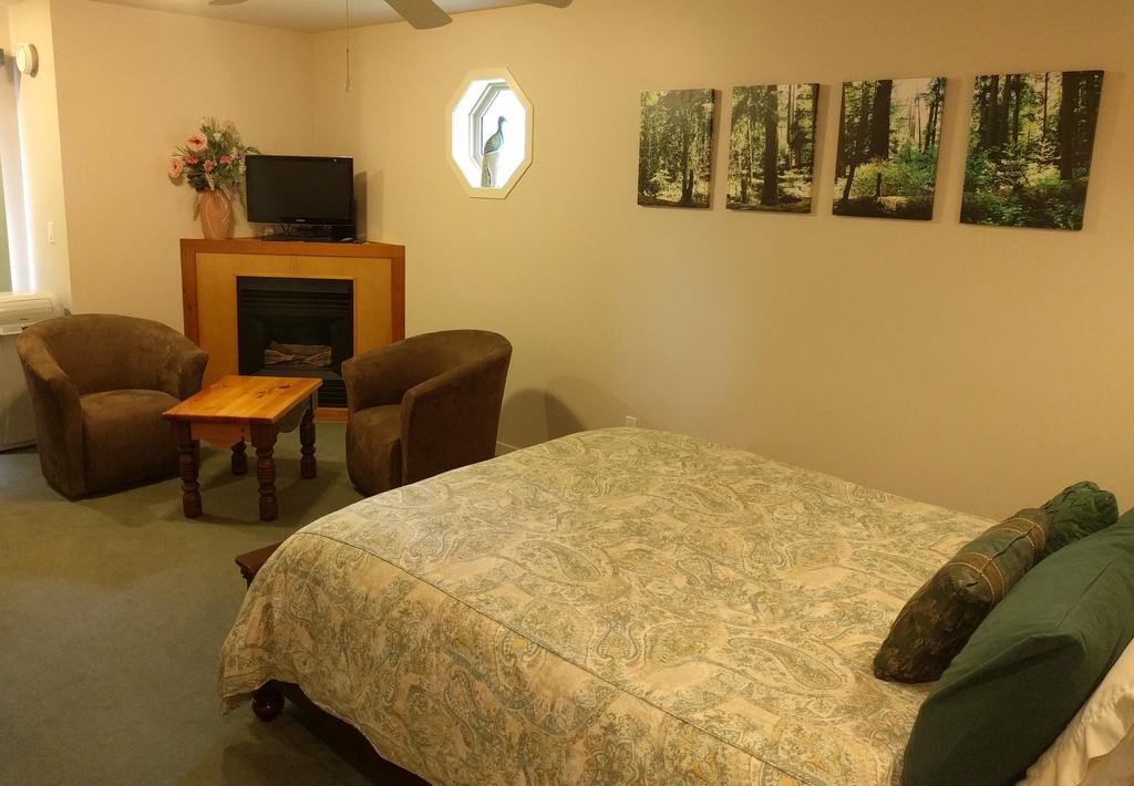 Cedar Wood 4* Port Alberni