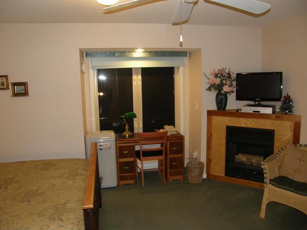 Bed & Breakfast Cedar Wood